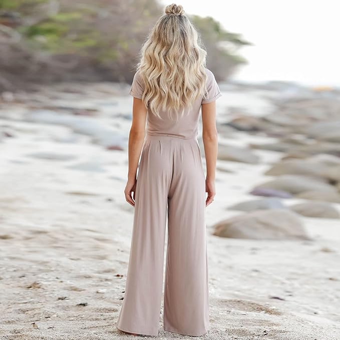 The Effortless Ensemble: Korte Mouwen T-shirt & Broek Tweedelige Set -Ninaz